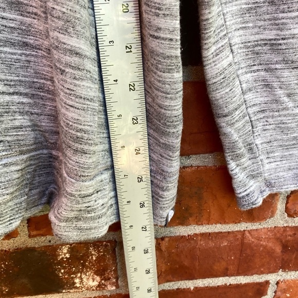 Livi Active Womens 22/24 Cowl Neck Gray Knit Pullover Sweater - Picture 7 of 8